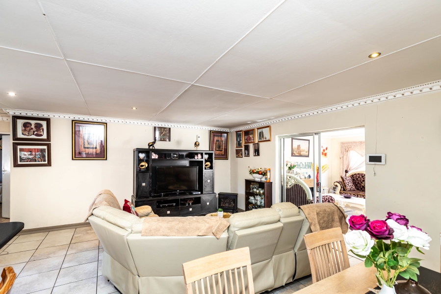 3 Bedroom Property for Sale in Summerpride Eastern Cape